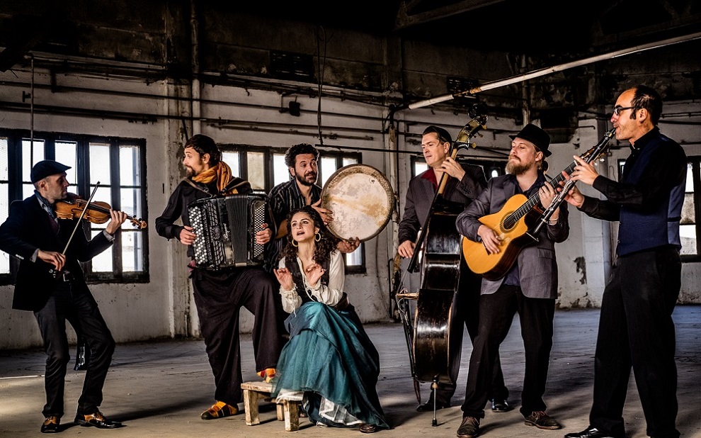 Barcelona Gipsy Balkan Orchestra